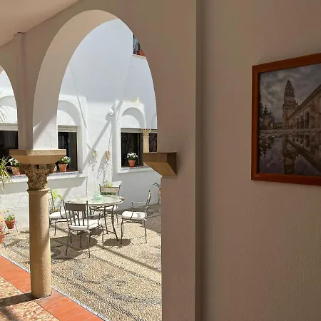 Casa Valenzuela Homestay *